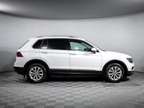 Volkswagen Tiguan II с пробегом 2018 года, цена 2 300 000 рублей, 129558 км, внедорожник, Автокод Объявления