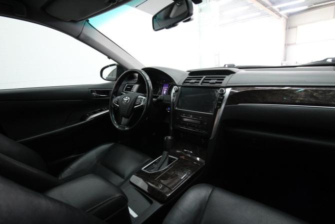 Toyota Camry VII (XV50) Рестайлинг 2 с пробегом 2018 года, цена 2 250 000 рублей, 210000 км, седан, Автокод Объявления