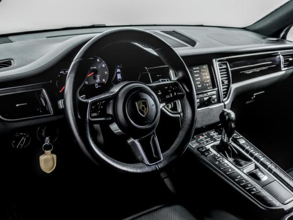 Porsche Macan I с пробегом 2015 года, цена 2 299 000 рублей, 130366 км, внедорожник, Автокод Объявления