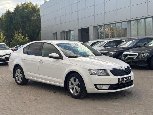 Skoda Octavia III (A7) с пробегом 2015 года, цена 1 360 000 рублей, 152256 км, лифтбек, Автокод Объявления