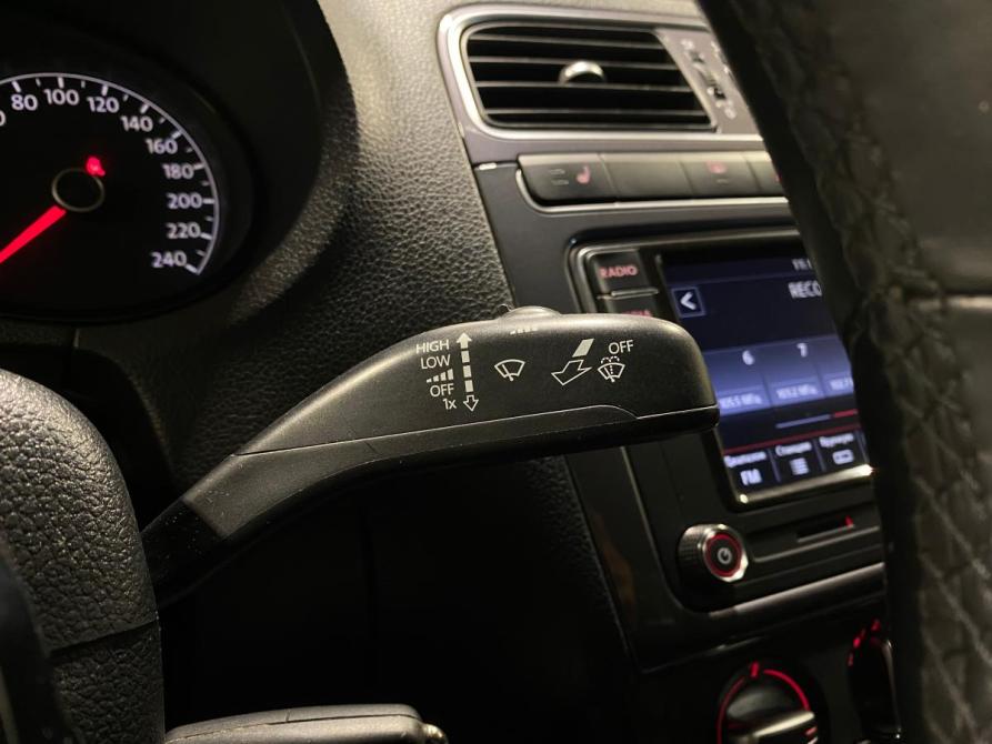 Volkswagen Polo V Рестайлинг Челябинск  - изображение 20