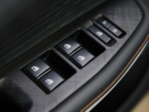 Changan UNI-V I с пробегом 2023 года, цена 2 450 000 рублей, 11908 км, лифтбек, Автокод Объявления