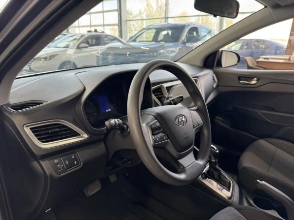 Hyundai Solaris II Рестайлинг с пробегом 2021 года, цена 1 679 900 рублей, 70000 км, седан, Автокод Объявления