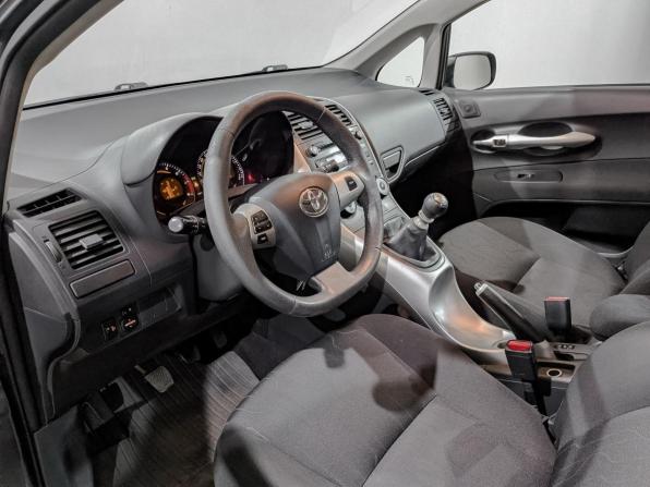 Toyota Auris I Рестайлинг с пробегом 2010 года, цена 1 175 000 рублей, 72602 км, хэтчбек, Автокод Объявления