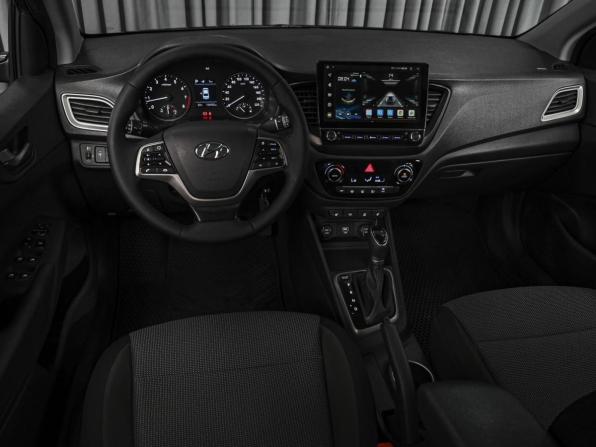 Hyundai Solaris II с пробегом 2019 года, цена 1 378 000 рублей, 106922 км, седан, Автокод Объявления