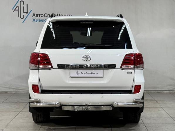 Toyota Land Cruiser 200 Series Рестайлинг 1 с пробегом 2014 года, цена 3 199 800 рублей, 389000 км, внедорожник, Автокод Объявления