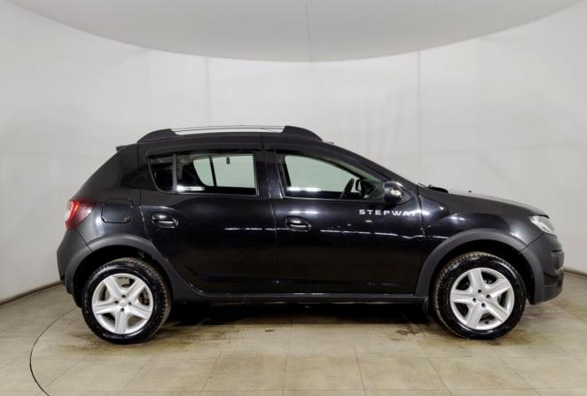 Renault Sandero II с пробегом 2015 года, цена 935 000 рублей, 91780 км, хэтчбек, Автокод Объявления