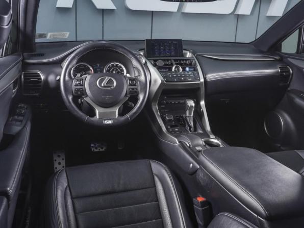 Lexus NX I с пробегом 2015 года, цена 3 180 000 рублей, 70810 км, внедорожник, Автокод Объявления