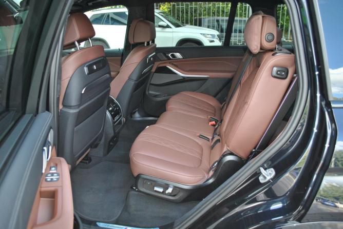 BMW X7 I (G07) Рестайлинг с пробегом 2026 года, цена 17 990 000 рублей, 10 км, внедорожник, Автокод Объявления