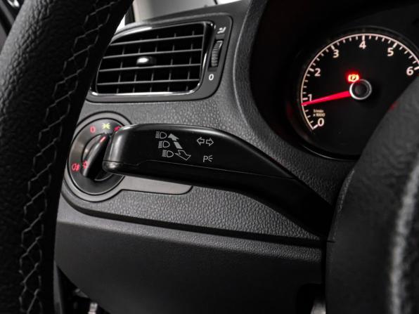 Volkswagen Polo V с пробегом 2014 года, цена 799 000 рублей, 136189 км, седан, Автокод Объявления