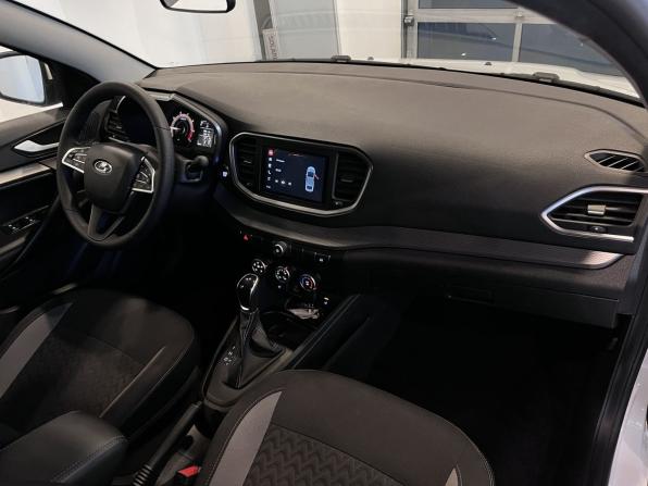 Lada (ВАЗ) Vesta I Рестайлинг (NG) с пробегом 2024 года, цена 1 558 000 рублей, 23861 км, седан, Автокод Объявления
