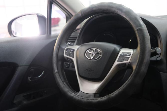 Toyota Avensis III с пробегом 2009 года, цена 949 000 рублей, 310000 км, седан, Автокод Объявления