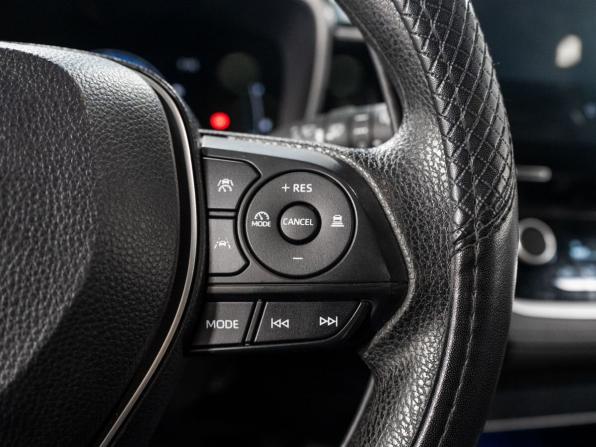 Toyota Frontlander с пробегом 2023 года, цена 3 000 000 рублей, 38389 км, внедорожник, Автокод Объявления