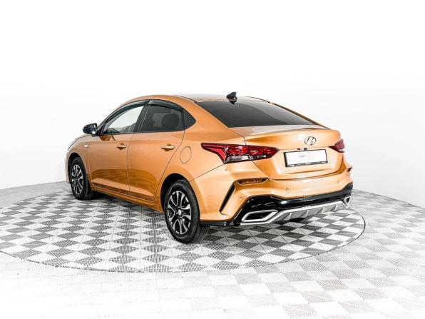 Hyundai Solaris II с пробегом 2018 года, цена 899 000 рублей, 124518 км, седан, Автокод Объявления