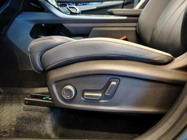 Geely Atlas II с пробегом 2025 года, цена 3 390 000 рублей, 3794 км, внедорожник, Автокод Объявления