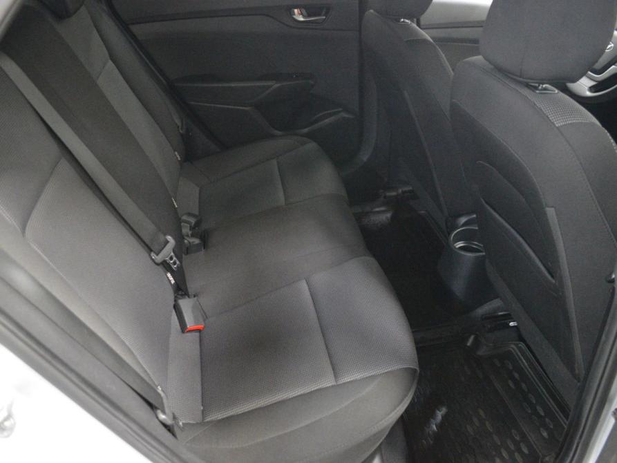 Hyundai Solaris II Санкт-Петербург  - изображение 13