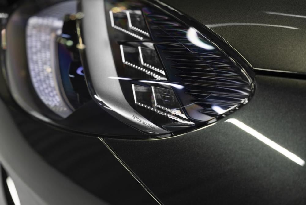 Aston Martin Vanquish III Москва  - изображение 13