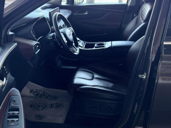 Hyundai Santa Fe IV Рестайлинг с пробегом 2021 года, цена 4 799 000 рублей, 26300 км, внедорожник, Автокод Объявления