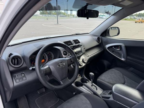 Toyota RAV4 III (XA30) Рестайлинг с пробегом 2012 года, цена 1 650 000 рублей, 129008 км, внедорожник, Автокод Объявления