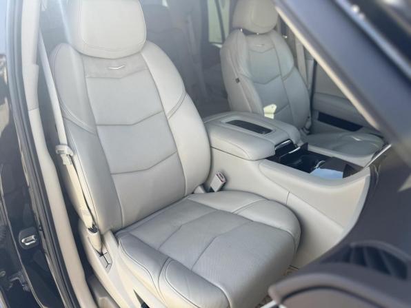Cadillac Escalade IV с пробегом 2015 года, цена 4 390 000 рублей, 98001 км, внедорожник, Автокод Объявления