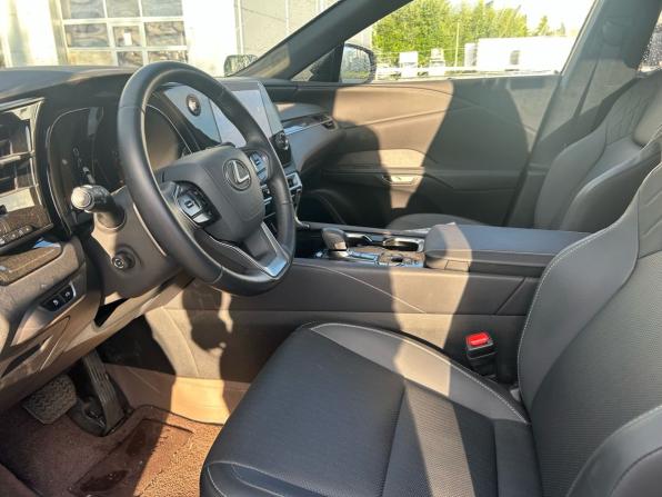 Lexus RX V с пробегом 2025 года, цена 7 850 000 рублей, 8911 км, внедорожник, Автокод Объявления
