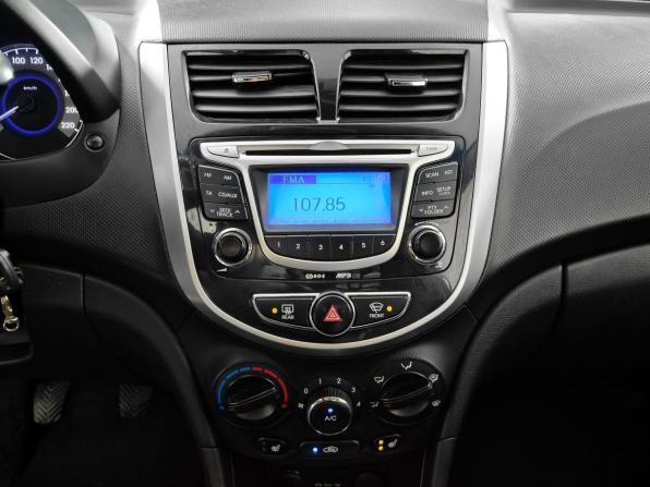 Hyundai Solaris I с пробегом 2013 года, цена 549 000 рублей, 235691 км, седан, Автокод Объявления