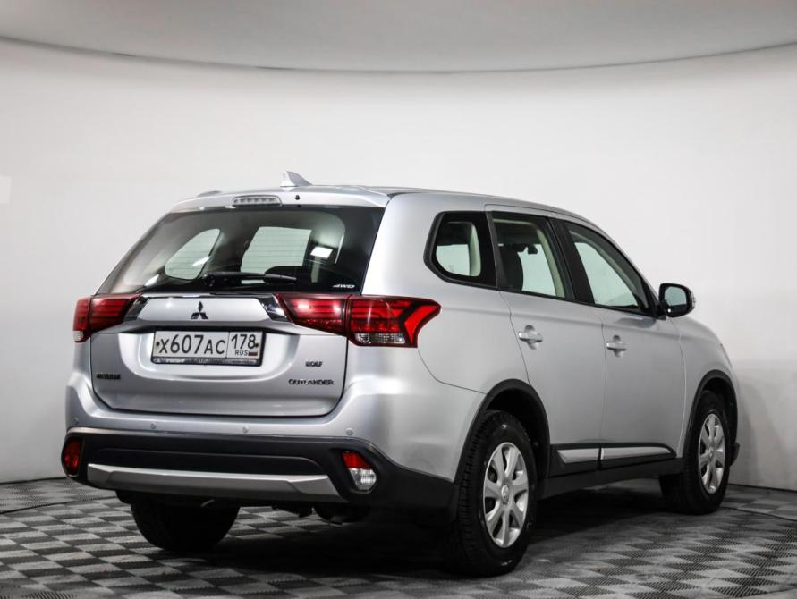 Mitsubishi Outlander III Рестайлинг 2 Санкт-Петербург  - изображение 6