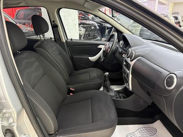 Renault Sandero I с пробегом 2014 года, цена 865 000 рублей, 65682 км, хэтчбек, Автокод Объявления