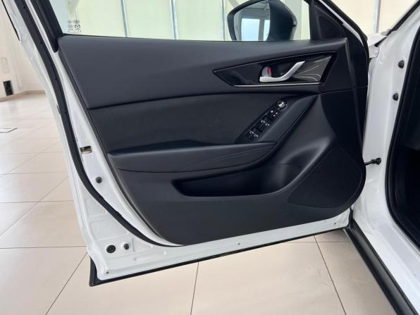 Mazda CX-4 I Рестайлинг с пробегом 2023 года, цена 2 600 000 рублей, 102400 км, внедорожник, Автокод Объявления