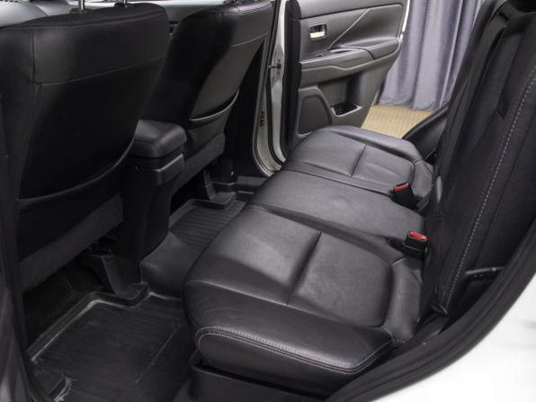 Mitsubishi Outlander III Рестайлинг 2 с пробегом 2015 года, цена 1 498 000 рублей, 230000 км, внедорожник, Автокод Объявления