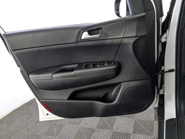 Kia Sportage IV с пробегом 2018 года, цена 1 750 000 рублей, 168117 км, внедорожник, Автокод Объявления