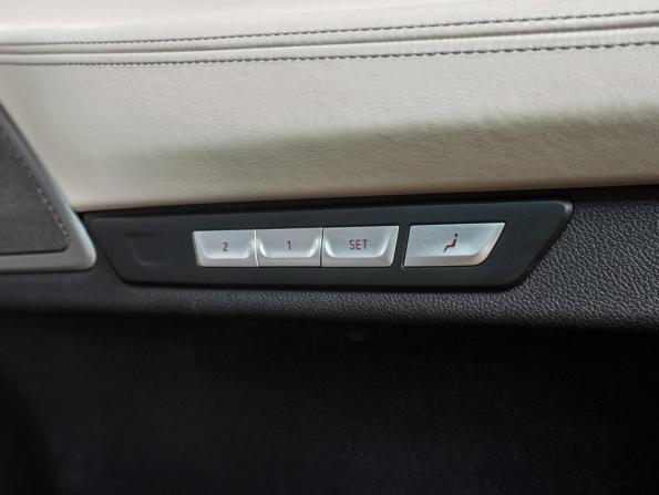BMW 7 серии VI (G11/G12) с пробегом 2016 года, цена 3 199 000 рублей, 203753 км, седан, Автокод Объявления