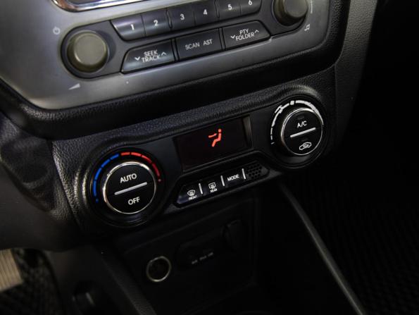 Kia Rio III с пробегом 2011 года, цена 649 000 рублей, 307025 км, седан, Автокод Объявления