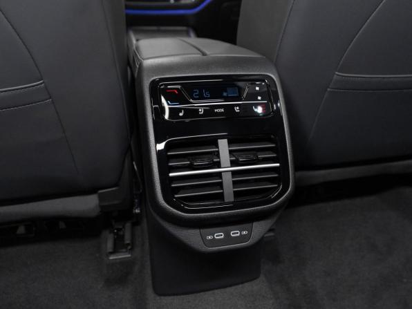Volkswagen Passat (North America and China) Pro I с пробегом 2026 года, цена 4 100 000 рублей, 50 км, седан, Автокод Объявления