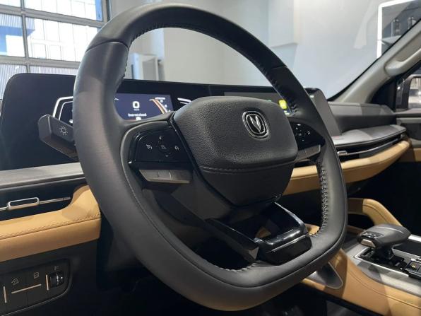 Changan Hunter Plus с пробегом 2024 года, цена 2 675 000 рублей, 28842 км, offers.body_type.unknown, Автокод Объявления