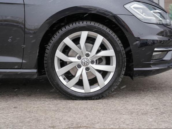 Volkswagen Golf VII Рестайлинг с пробегом 2017 года, цена 1 630 000 рублей, 75042 км, хэтчбек, Автокод Объявления