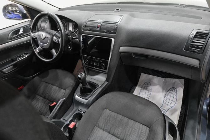 Skoda Octavia II (A5) Рестайлинг с пробегом 2012 года, цена 499 000 рублей, 370000 км, лифтбек, Автокод Объявления
