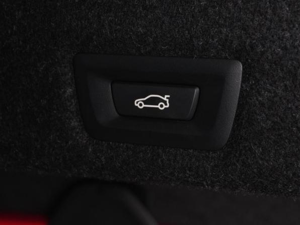 BMW 5 серии VII (G30/G31/G38) с пробегом 2018 года, цена 3 745 000 рублей, 96389 км, седан, Автокод Объявления