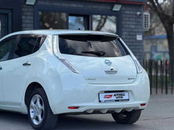 Nissan Leaf I (ZE0/AZE0) с пробегом 2012 года, цена 620 000 рублей, 79006 км, хэтчбек, Автокод Объявления