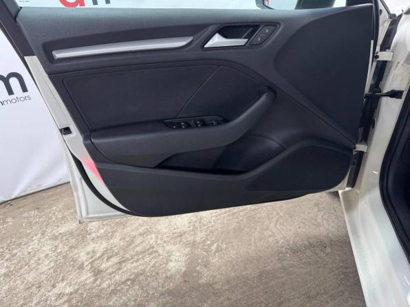 Audi A3 III (8V) с пробегом 2013 года, цена 989 000 рублей, 240000 км, хэтчбек, Автокод Объявления