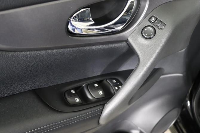 Nissan Qashqai II с пробегом 2019 года, цена 1 749 990 рублей, 56716 км, внедорожник, Автокод Объявления