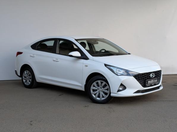 Hyundai Solaris II Рестайлинг с пробегом 2022 года, цена 1 700 000 рублей, 74258 км, седан, Автокод Объявления