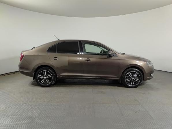 Skoda Rapid I Рестайлинг с пробегом 2019 года, цена 1 288 700 рублей, 192521 км, лифтбек, Автокод Объявления