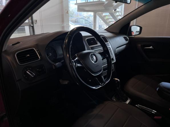Volkswagen Polo V Рестайлинг с пробегом 2015 года, цена 795 000 рублей, 257684 км, седан, Автокод Объявления