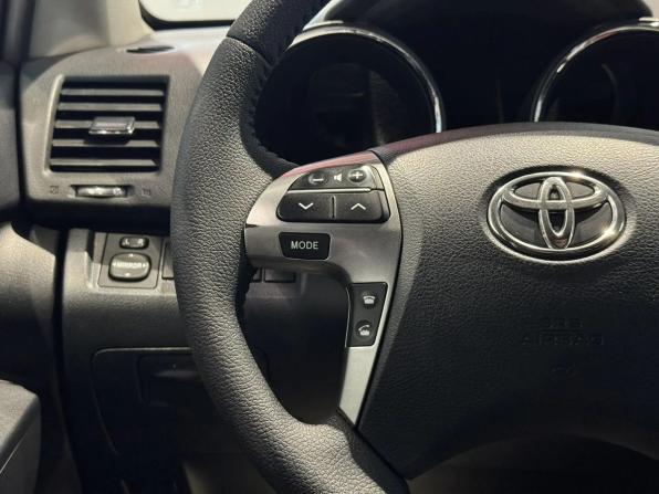 Toyota Highlander II (XU40) Рестайлинг с пробегом 2010 года, цена 1 899 000 рублей, 277000 км, внедорожник, Автокод Объявления