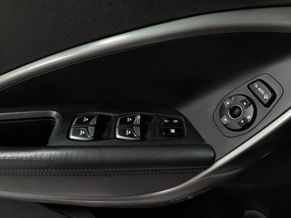 Hyundai Santa Fe III Рестайлинг с пробегом 2015 года, цена 1 850 000 рублей, 137050 км, внедорожник, Автокод Объявления