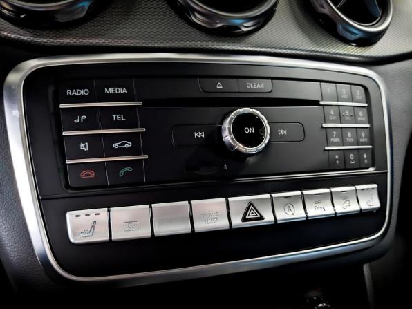 Mercedes-Benz GLA I (X156) Рестайлинг с пробегом 2019 года, цена 3 750 000 рублей, 17042 км, внедорожник, Автокод Объявления