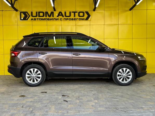Skoda Karoq I с пробегом 2020 года, цена 1 999 000 рублей, 154000 км, внедорожник, Автокод Объявления