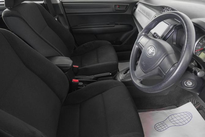 Toyota Corolla XI (E160 E170) Рестайлинг 2 с пробегом 2018 года, цена 1 389 000 рублей, 118000 км, седан, Автокод Объявления
