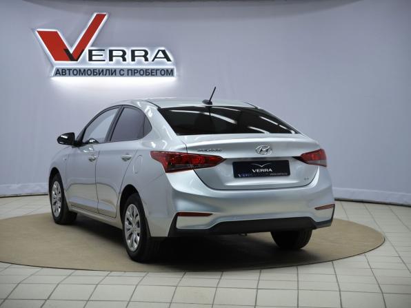Hyundai Solaris II с пробегом 2017 года, цена 1 100 000 рублей, 183901 км, седан, Автокод Объявления